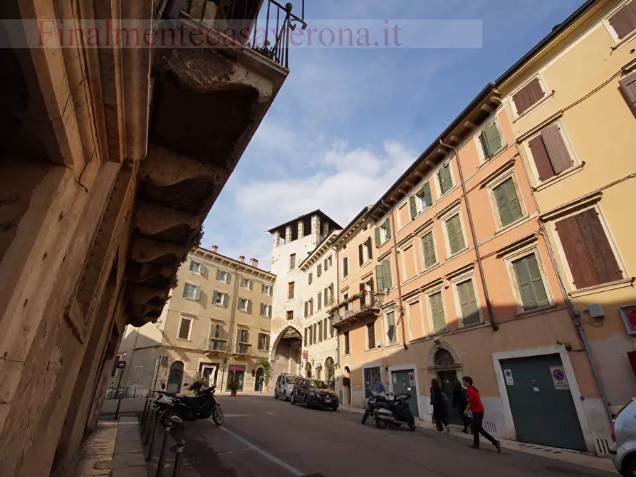 Immagine 16 di Appartamento in affitto  in Via Ponte Pietra 2 a Verona