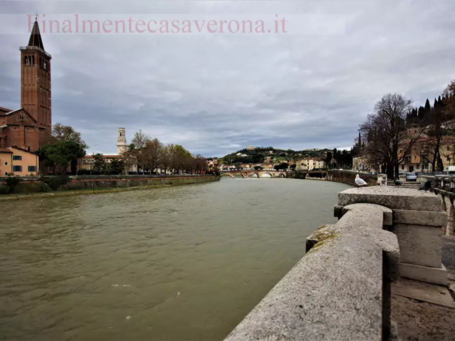 Immagine 21 di Appartamento in affitto  in Via Ponte Pietra 2 a Verona