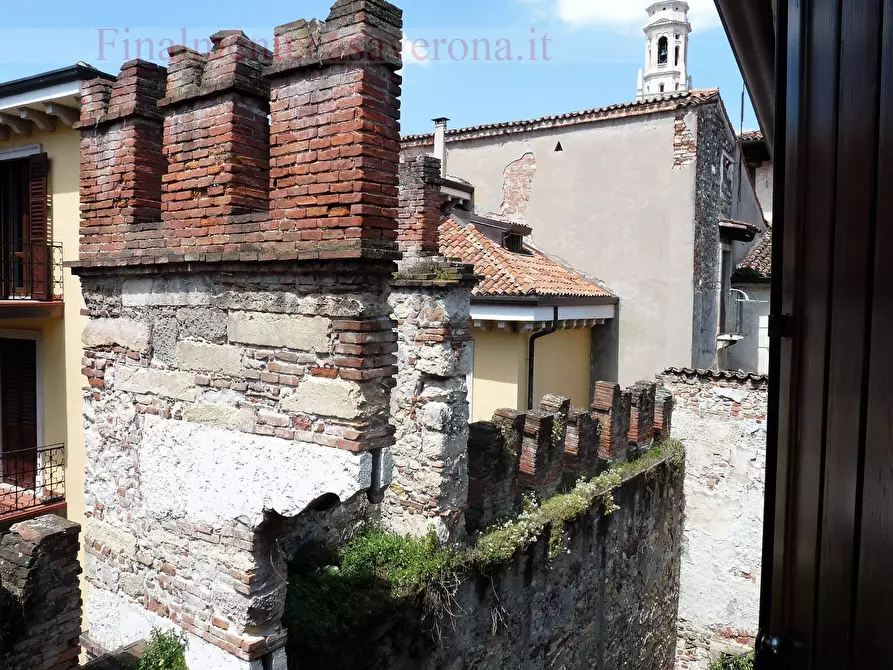 Immagine 24 di Appartamento in affitto  in Via Ponte Pietra 2 a Verona