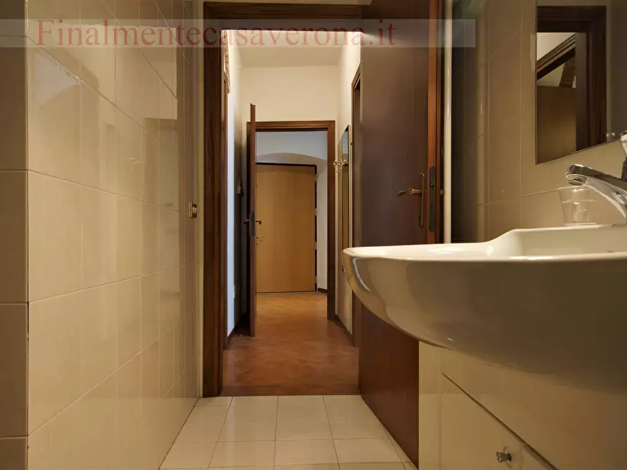 Immagine 12 di Appartamento in affitto  in Via Ponte Rofiolo 2 a Verona