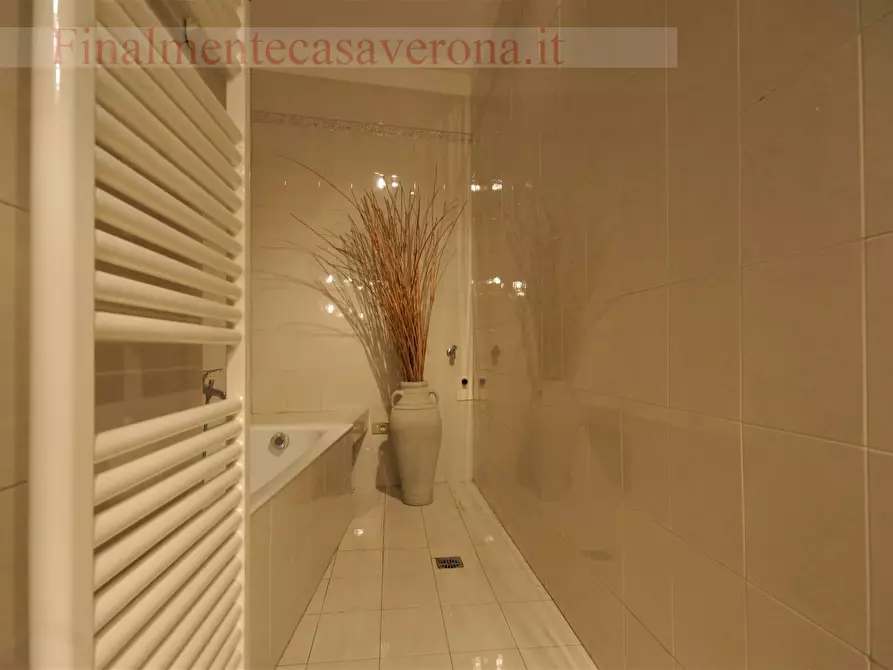 Immagine 10 di Appartamento in affitto  in Via Ponte Rofiolo 2 a Verona