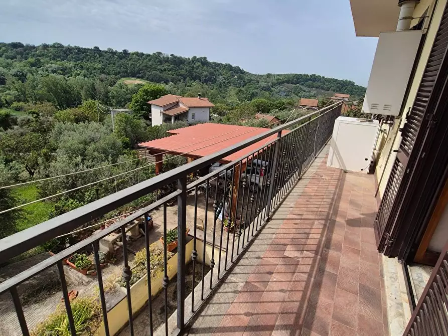 Immagine 12 di Appartamento in vendita  in via farense 152 a Fara In Sabina