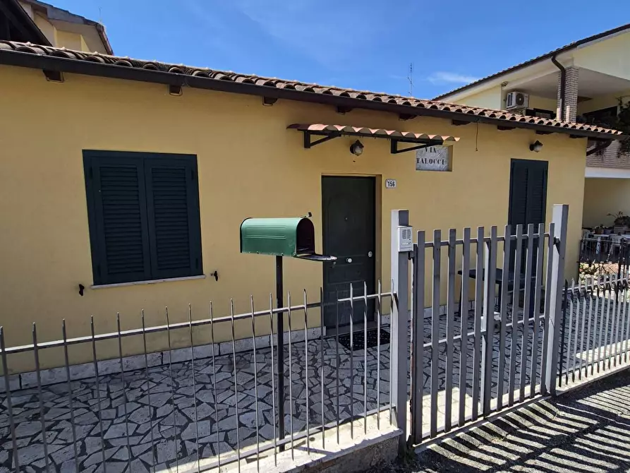 Immagine 2 di Appartamento in vendita  in via farense 152 a Fara In Sabina