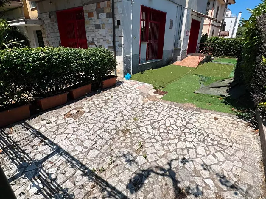 Immagine 10 di Agriturismo in vendita  in Via Furio Camillo 39 a Fara In Sabina