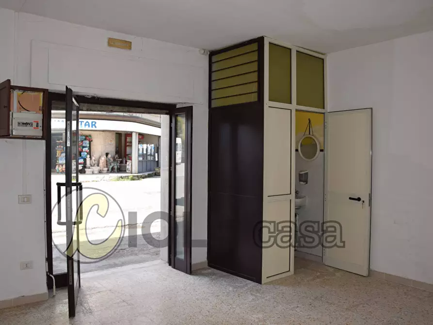 Immagine 2 di Locale commerciale in affitto  13 a Cassino