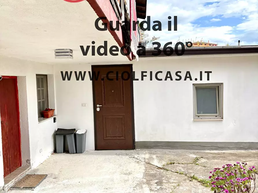 Immagine 4 di Villa in vendita  a Cassino