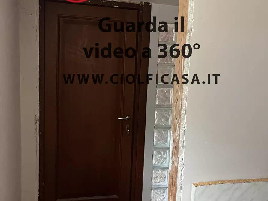 Immagine 36 di Villa in vendita  a Cassino