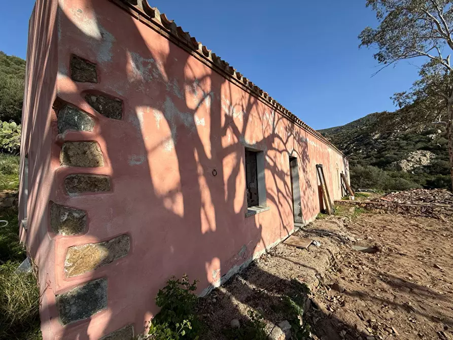 Immagine 4 di Rustico / casale in vendita  a Viddalba