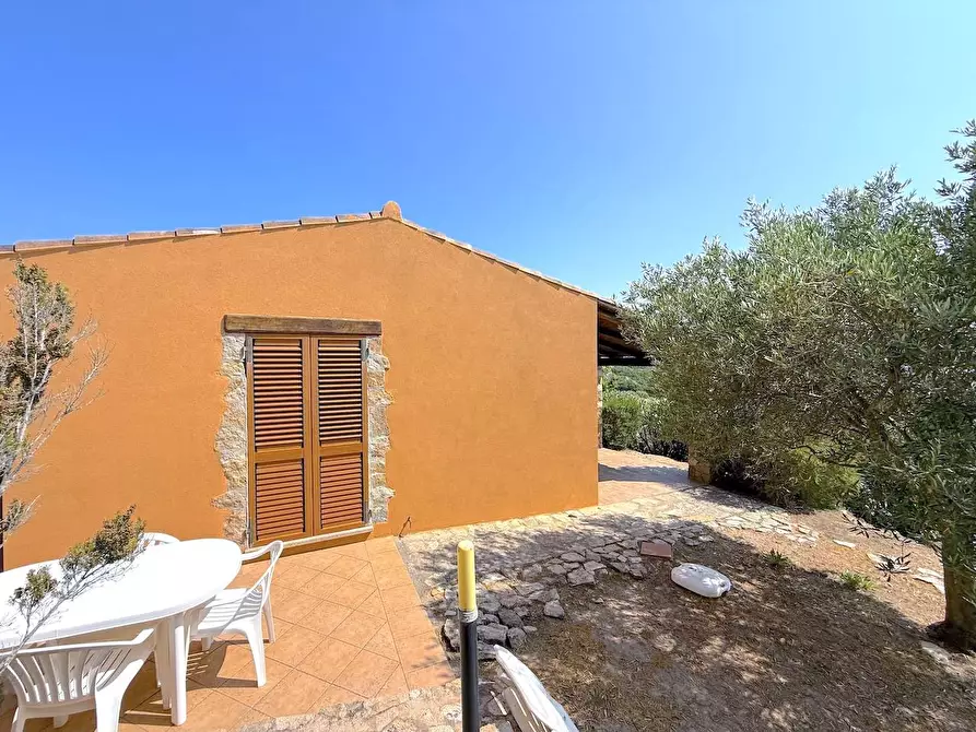 Immagine 6 di Villa in vendita  a Trinità D'agultu E Vignola