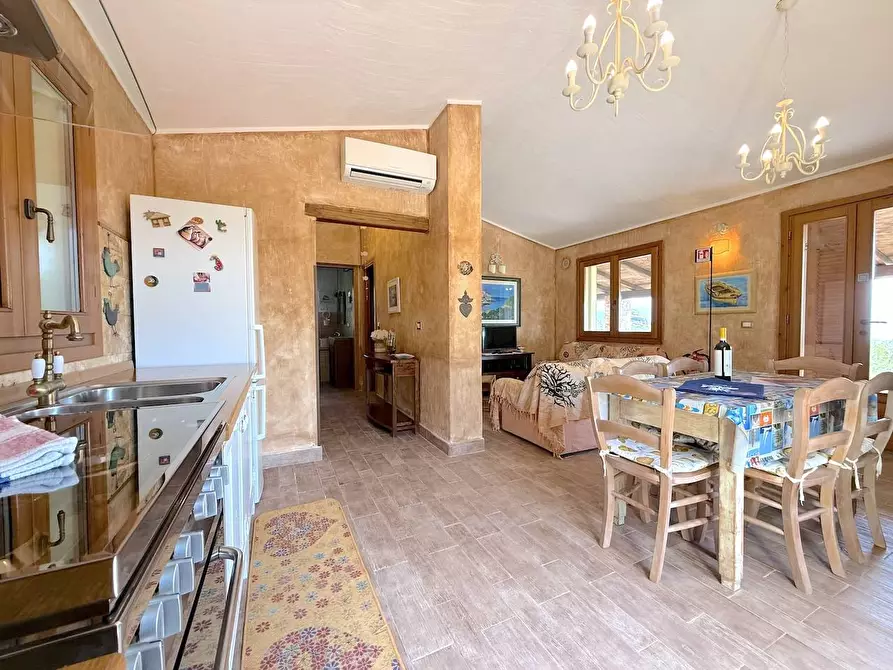 Immagine 29 di Villa in vendita  a Trinità D'agultu E Vignola