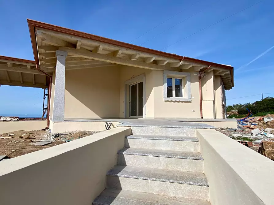 Immagine 2 di Villetta a schiera in vendita  in isola rossa a Trinità D'agultu E Vignola