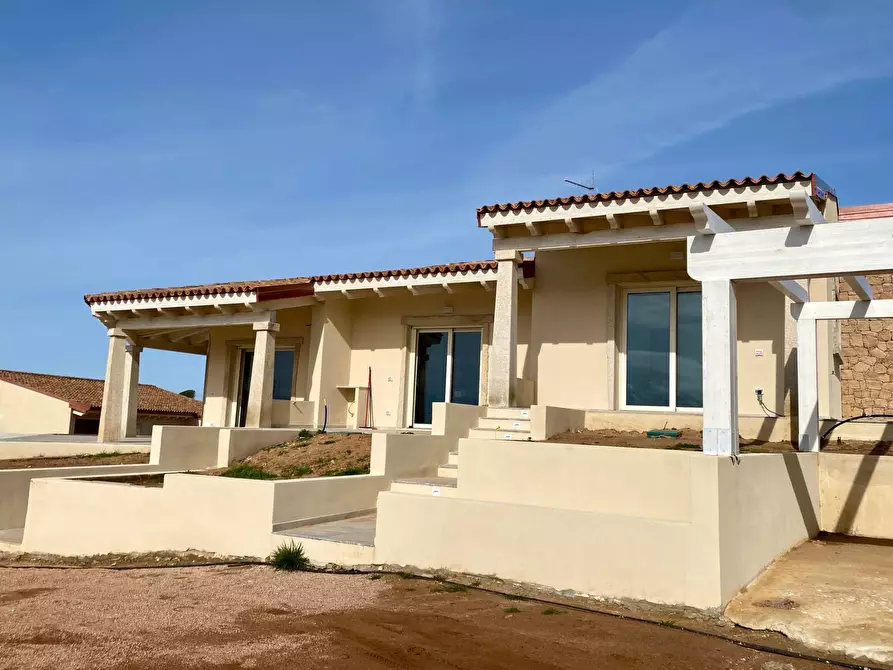 Immagine 3 di Villetta a schiera in vendita  in isola rossa a Trinità D'agultu E Vignola