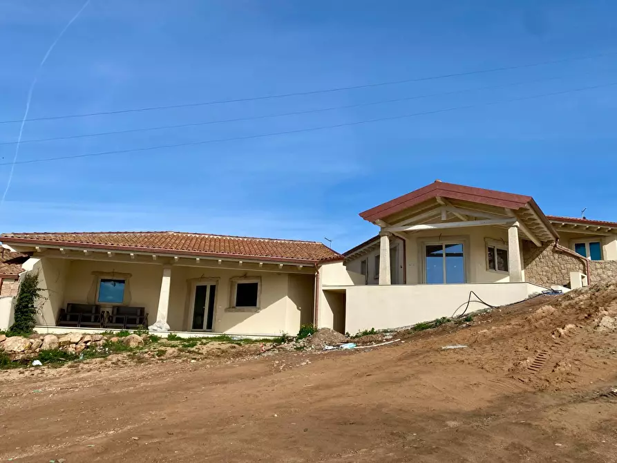 Immagine 4 di Villetta a schiera in vendita  in isola rossa a Trinità D'agultu E Vignola