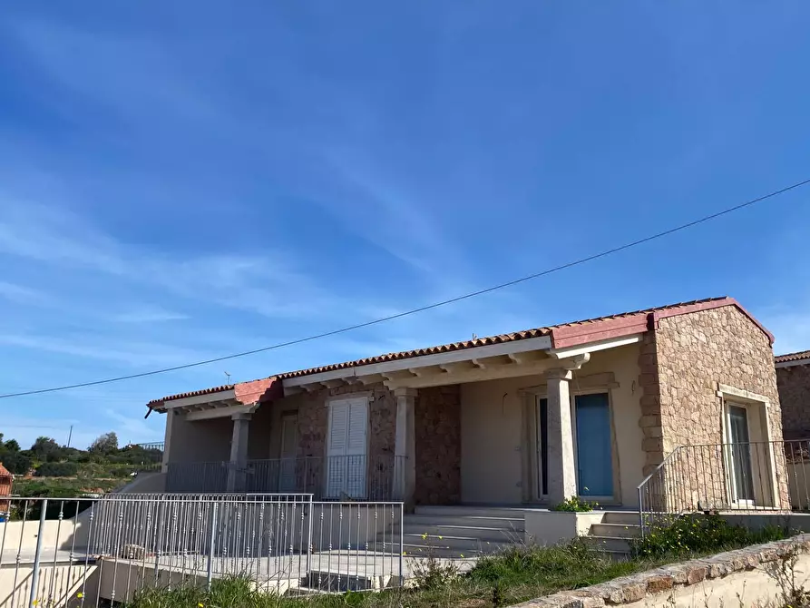 Immagine 7 di Casa semindipendente in vendita  in Isola Rossa a Trinità D'agultu E Vignola