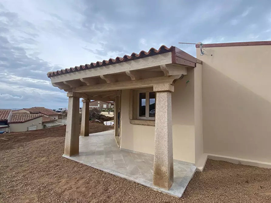 Immagine 11 di Villa in vendita  a Trinità D'agultu E Vignola