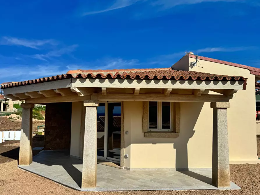 Immagine 10 di Villa in vendita  a Trinità D'agultu E Vignola
