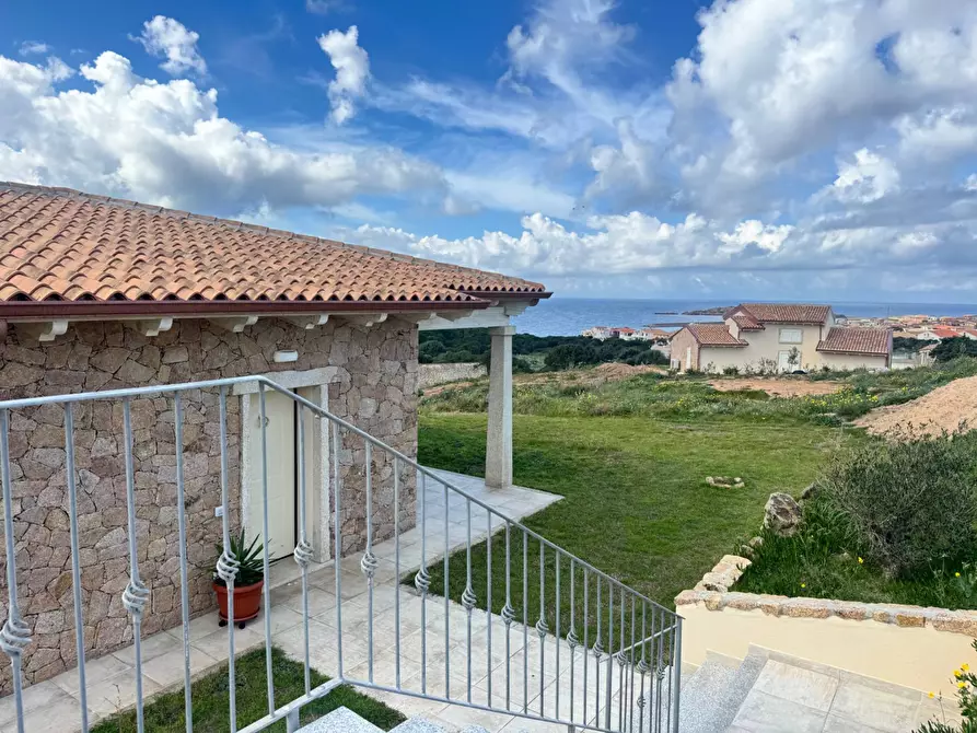 Immagine 12 di Villa in vendita  a Trinità D'agultu E Vignola