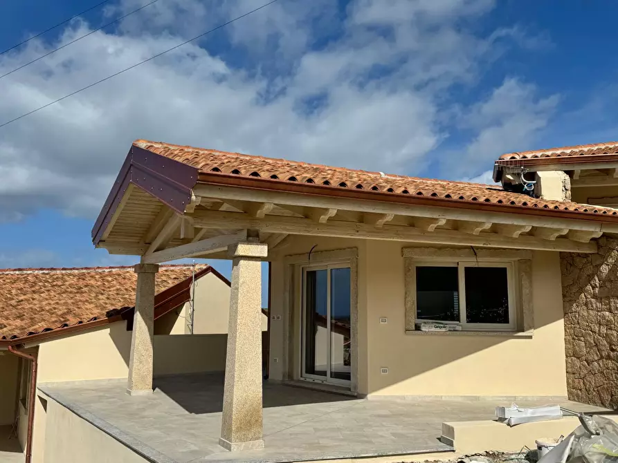 Immagine 5 di Villa in vendita  a Trinità D'agultu E Vignola