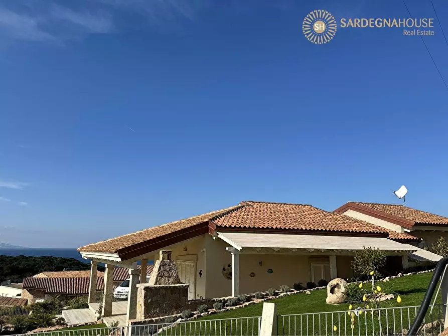 Immagine 15 di Villa in vendita  a Trinità D'agultu E Vignola