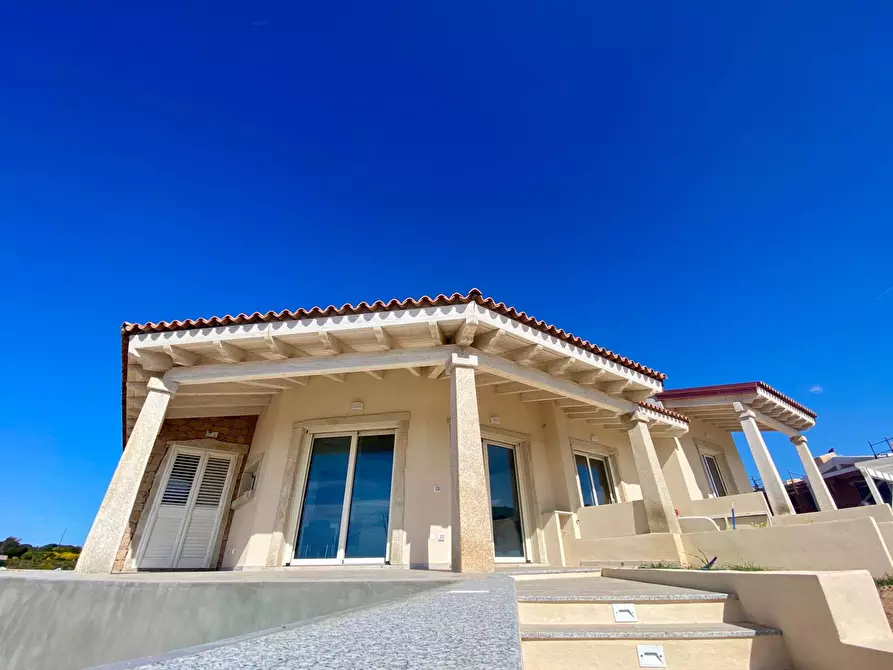 Immagine 3 di Villa in vendita  a Trinità D'agultu E Vignola