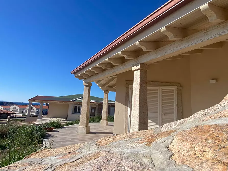 Immagine 10 di Villetta a schiera in vendita  a Trinità D'agultu E Vignola