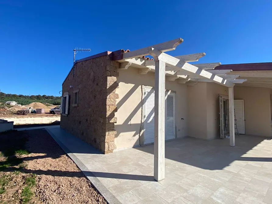 Immagine 5 di Villetta a schiera in vendita  a Trinità D'agultu E Vignola