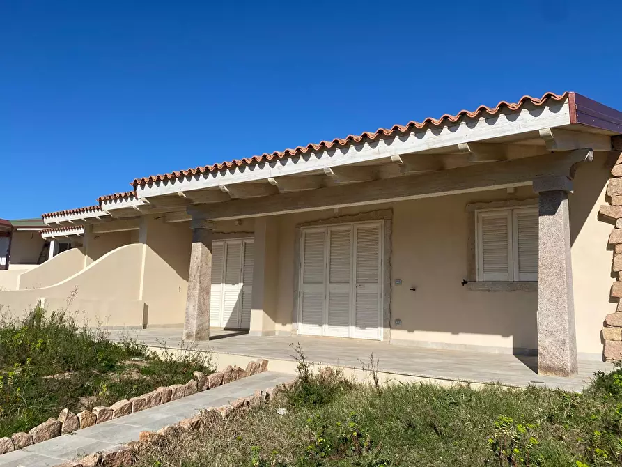 Immagine 13 di Villetta a schiera in vendita  a Trinità D'agultu E Vignola