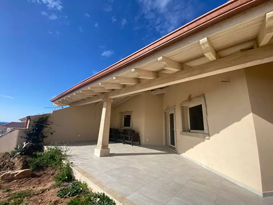 Immagine 4 di Villetta a schiera in vendita  a Trinità D'agultu E Vignola