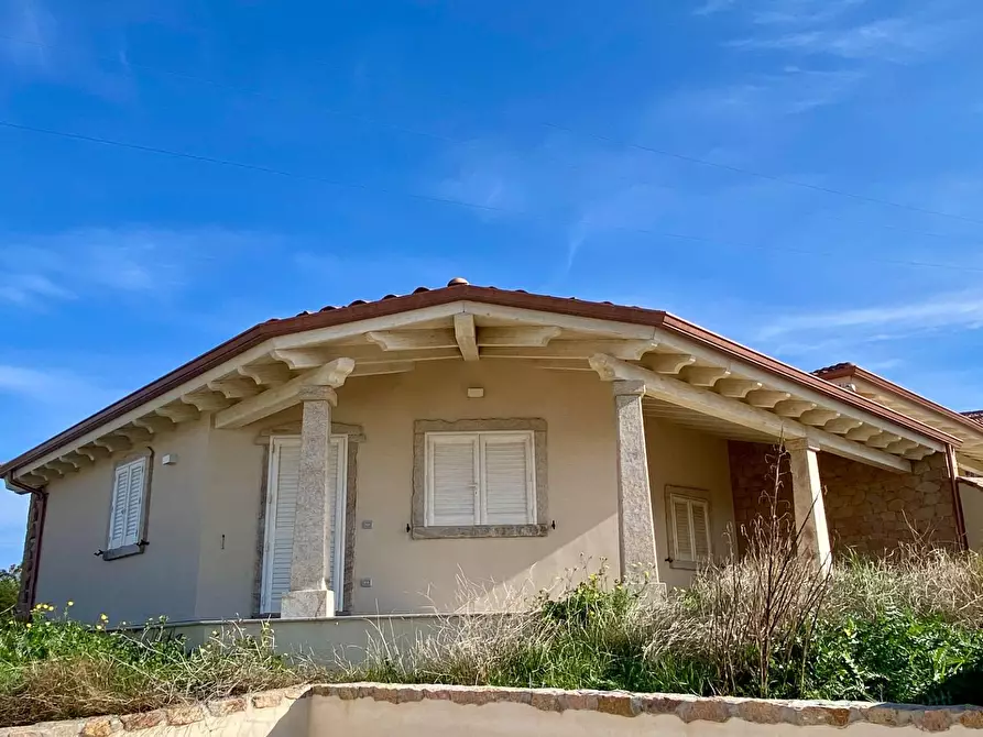 Immagine 10 di Villetta a schiera in vendita  in Isola Rossa a Trinità D'agultu E Vignola