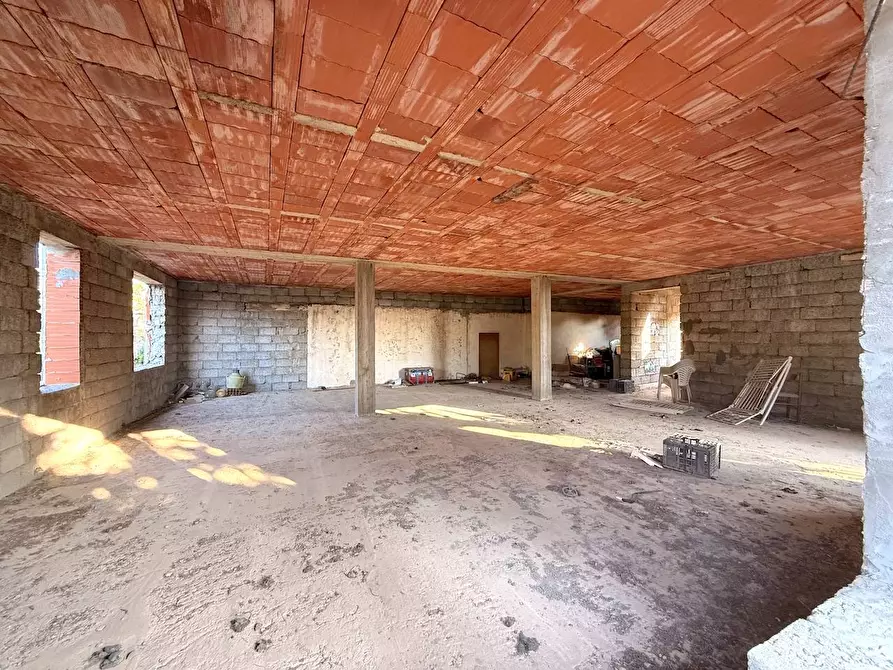 Immagine 9 di Palazzo in vendita  in Via Mare sn a Badesi