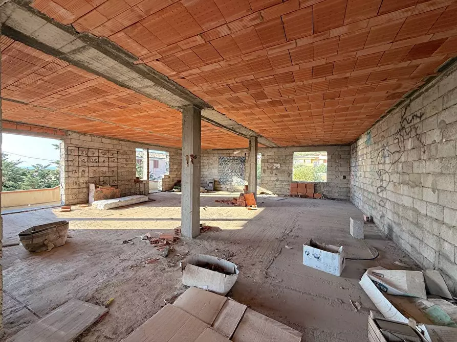 Immagine 11 di Palazzo in vendita  in Via Mare sn a Badesi