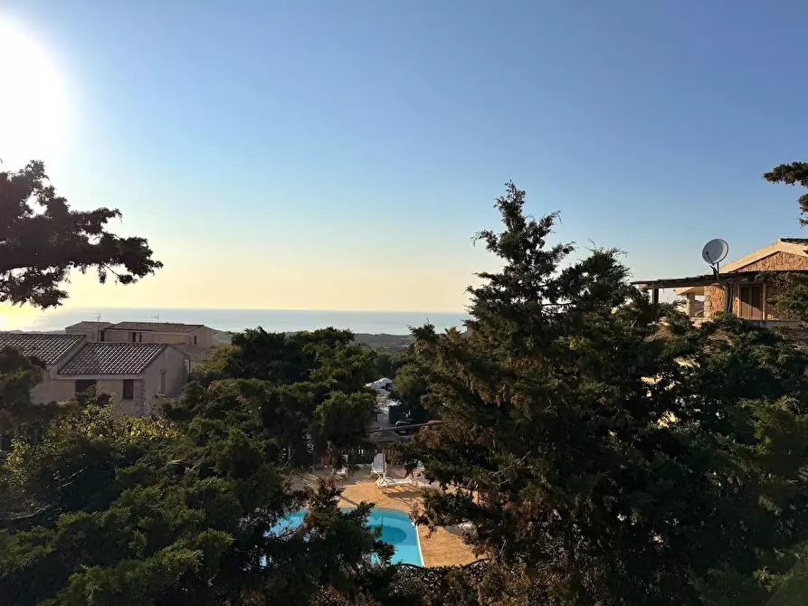 Immagine 12 di Palazzo in vendita  in Via Mare sn a Badesi