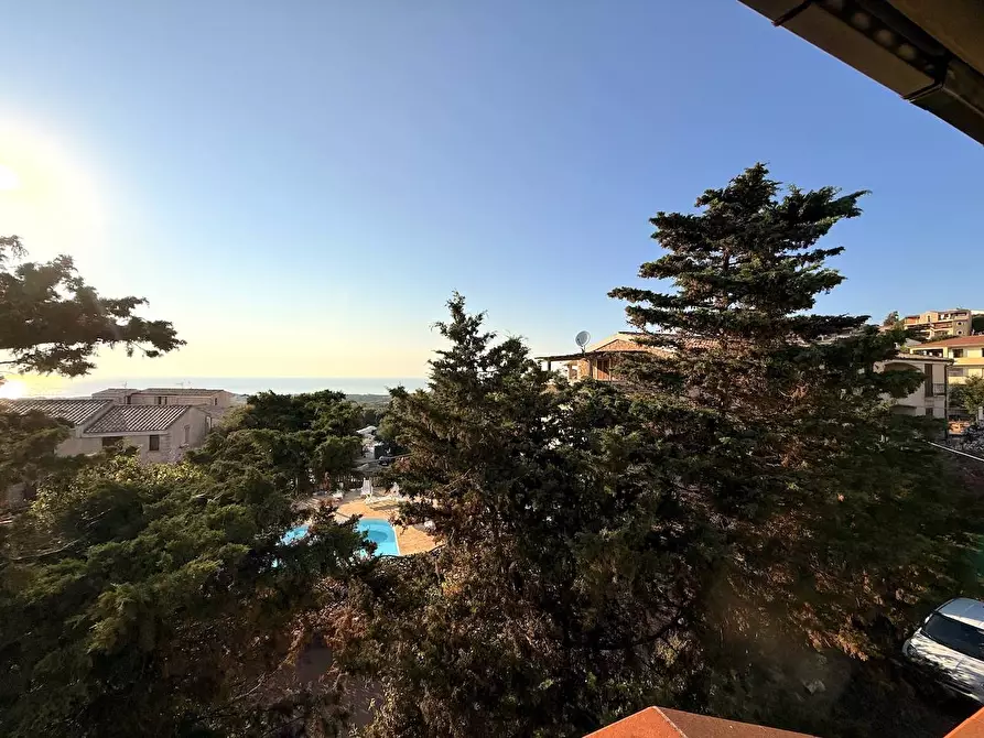 Immagine 13 di Palazzo in vendita  in Via Mare sn a Badesi