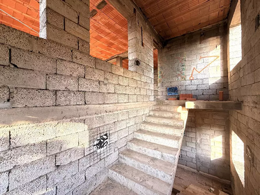 Immagine 16 di Palazzo in vendita  in Via Mare sn a Badesi