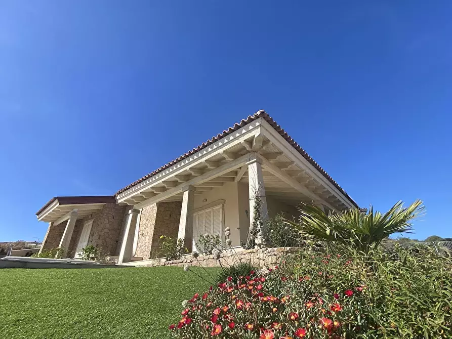 Immagine 1 di Villa in vendita  in Isola Rossa a Trinità D'agultu E Vignola