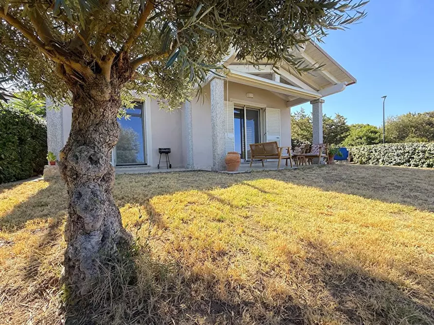 Immagine 22 di Villa in vendita  in Via mare sn a Badesi