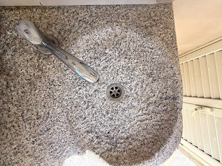 Immagine 27 di Villa in vendita  in Via mare sn a Badesi