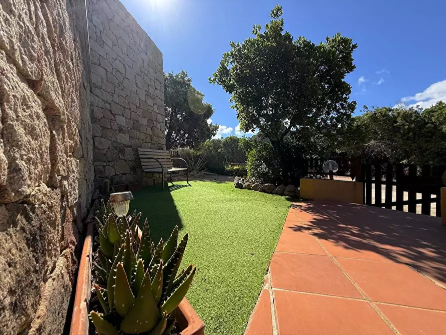 Immagine 7 di Villetta a schiera in vendita  a Trinità D'agultu E Vignola