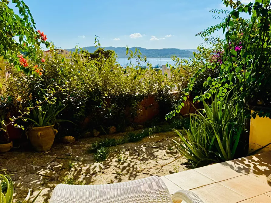 Immagine 2 di Appartamento in vendita  in Via Don Vico a La Maddalena