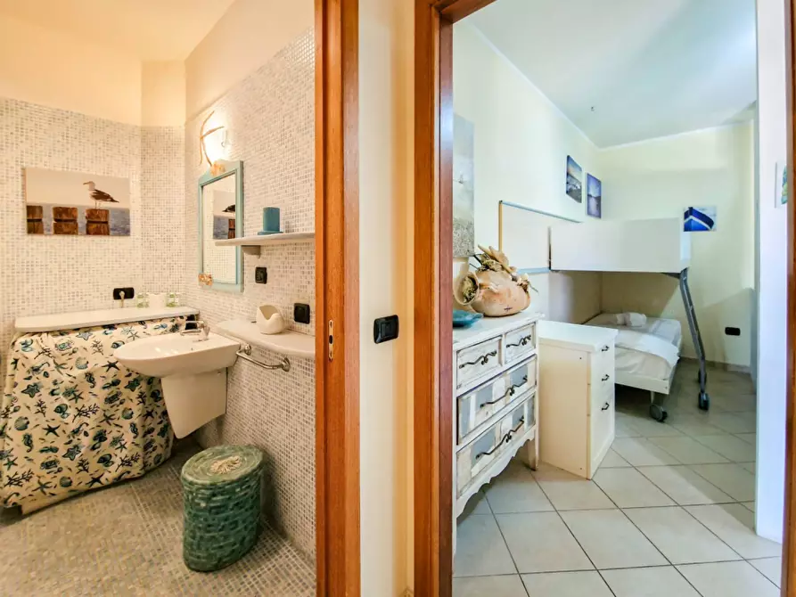 Immagine 26 di Appartamento in vendita  in Via Don Vico a La Maddalena