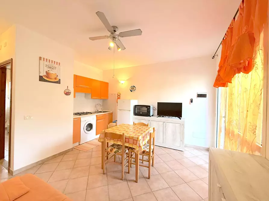 Immagine 6 di Appartamento in vendita  in Via Ugo Foscolo a Badesi