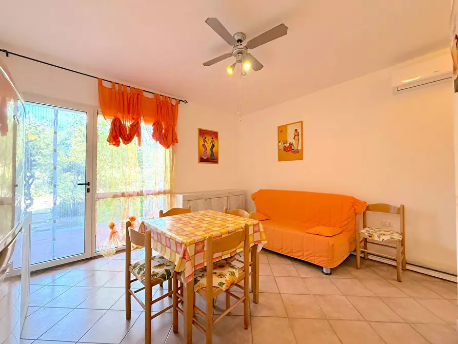 Immagine 9 di Appartamento in vendita  in Via Ugo Foscolo a Badesi