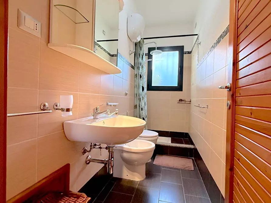 Immagine 12 di Appartamento in vendita  in Via Ugo Foscolo a Badesi