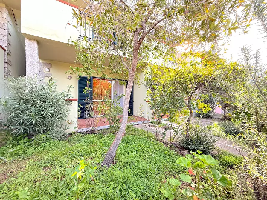 Immagine 19 di Appartamento in vendita  in Via Ugo Foscolo a Badesi