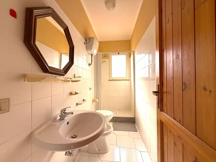 Immagine 6 di Appartamento in vendita  in VIA UGO FOSCOLO a Badesi