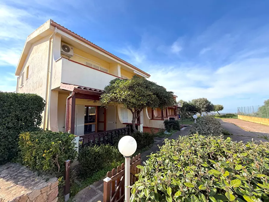 Immagine 11 di Appartamento in vendita  in VIA UGO FOSCOLO a Badesi