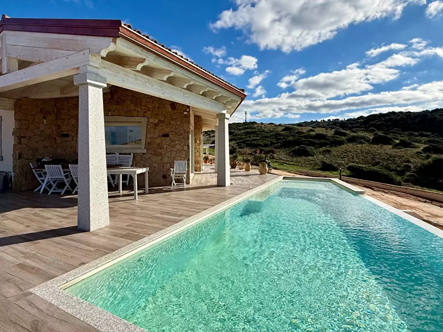Immagine 2 di Villa in vendita  in Isola Rossa a Trinità D'agultu E Vignola
