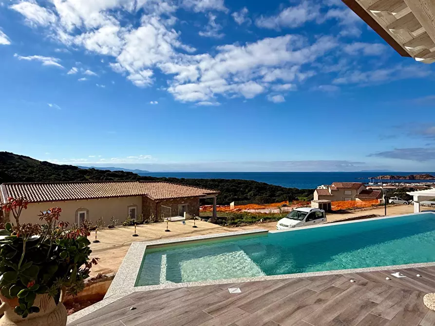 Immagine 5 di Villa in vendita  in Isola Rossa a Trinità D'agultu E Vignola
