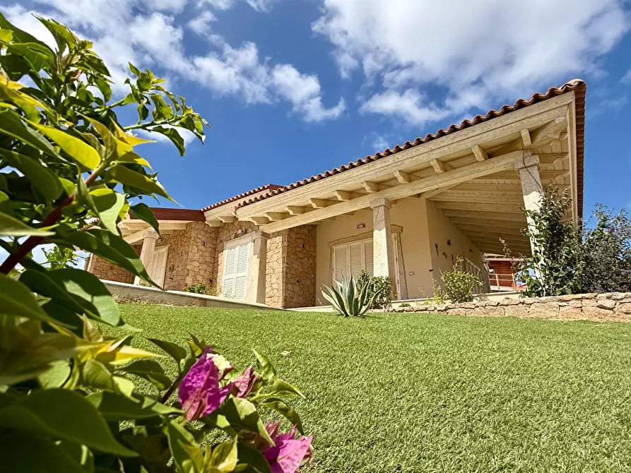 Immagine 3 di Villa in vendita  in Isola Rossa a Trinità D'agultu E Vignola