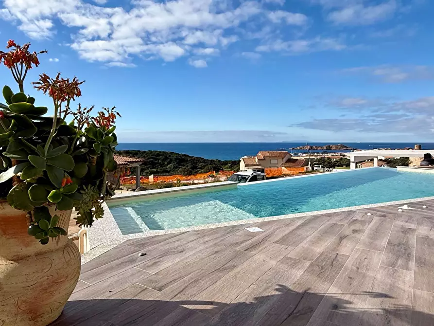 Immagine 1 di Villa in vendita  in Isola Rossa a Trinità D'agultu E Vignola